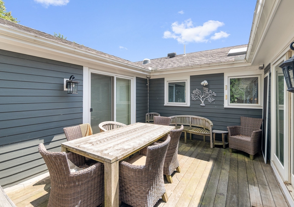 156 Woodbine Cir