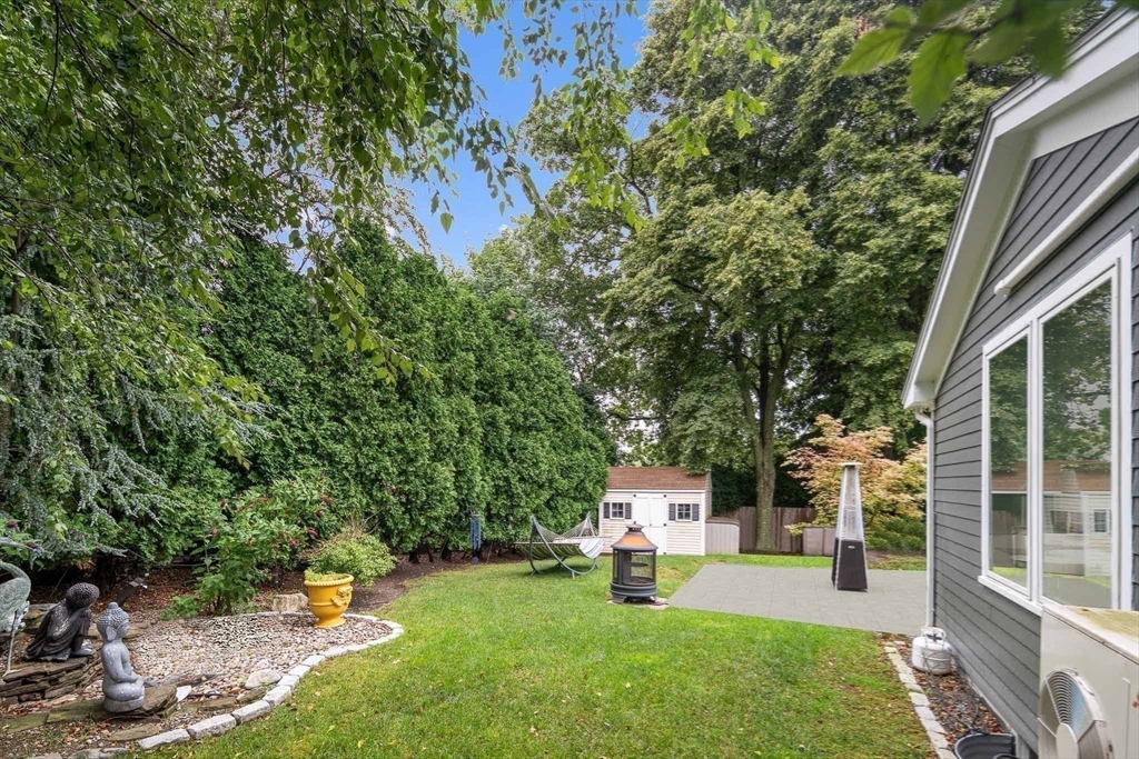 156 Woodbine Cir