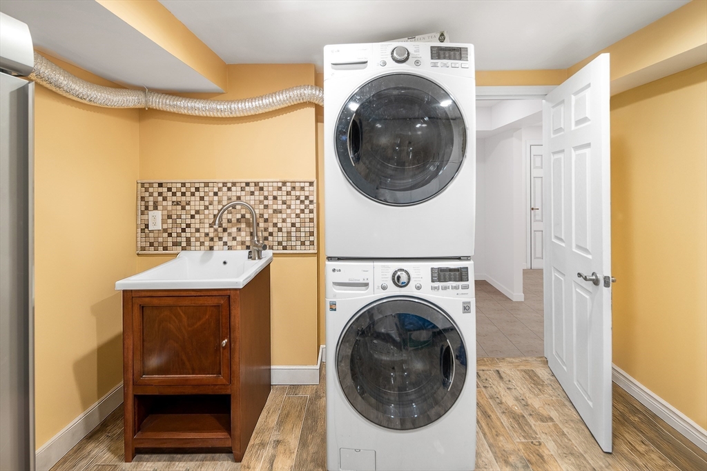 156 Woodbine Cir