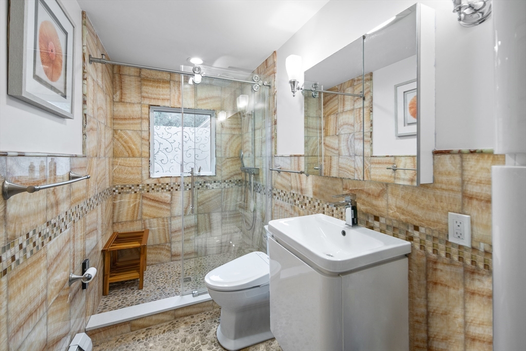 156 Woodbine Cir