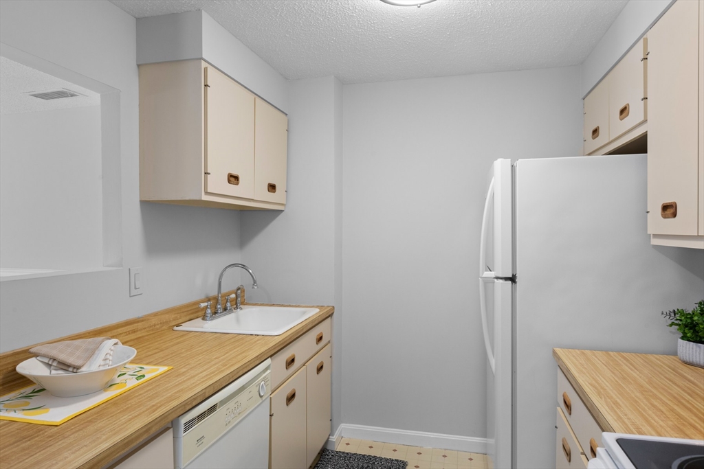 43 Pomeworth St # 28