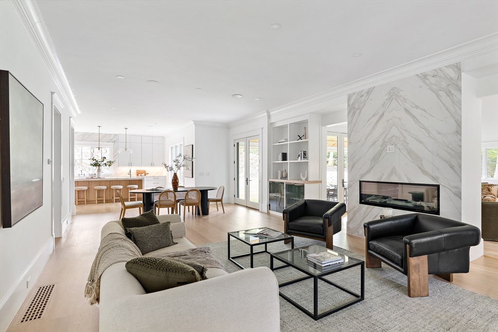 33 Royalston Road