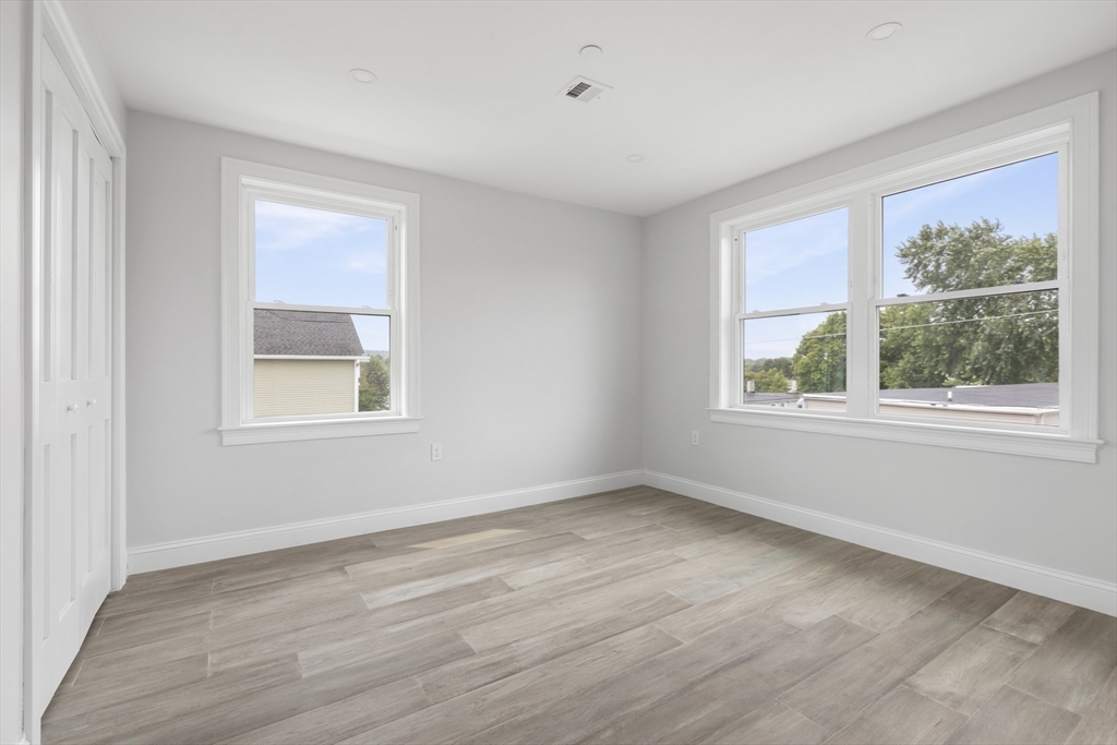 161 Sumner St # 4