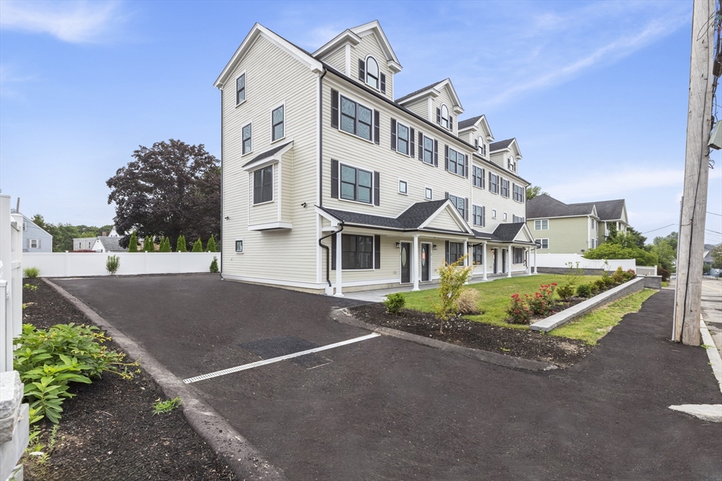 161 Sumner St # 4
