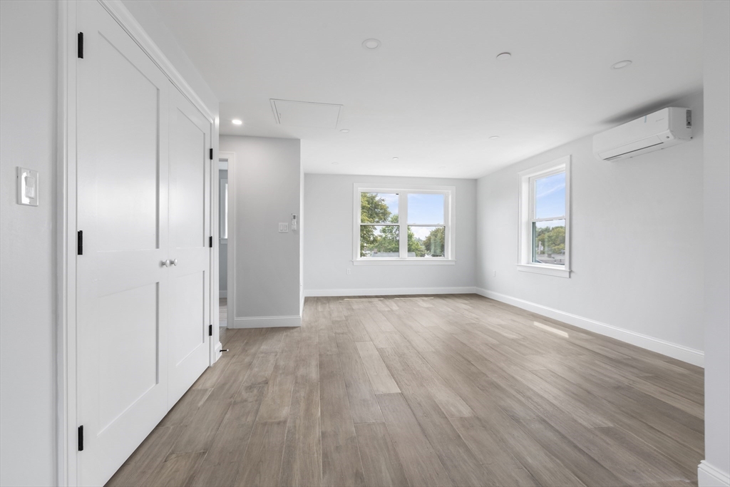 161 Sumner St # 4