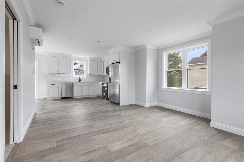 161 Sumner St # 4