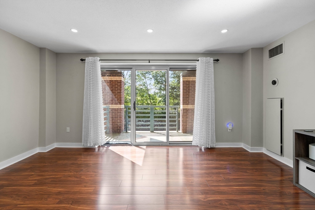 269 Cambridge Rd # 203