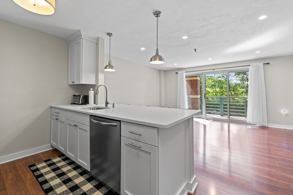 269 Cambridge Rd # 203