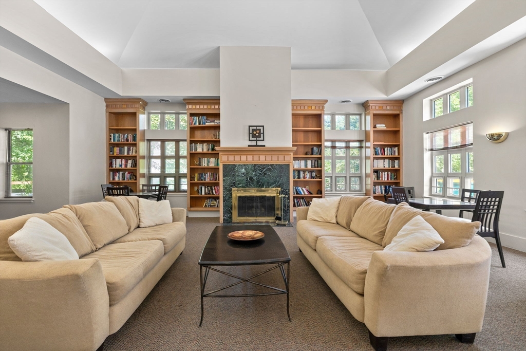 269 Cambridge Rd # 203