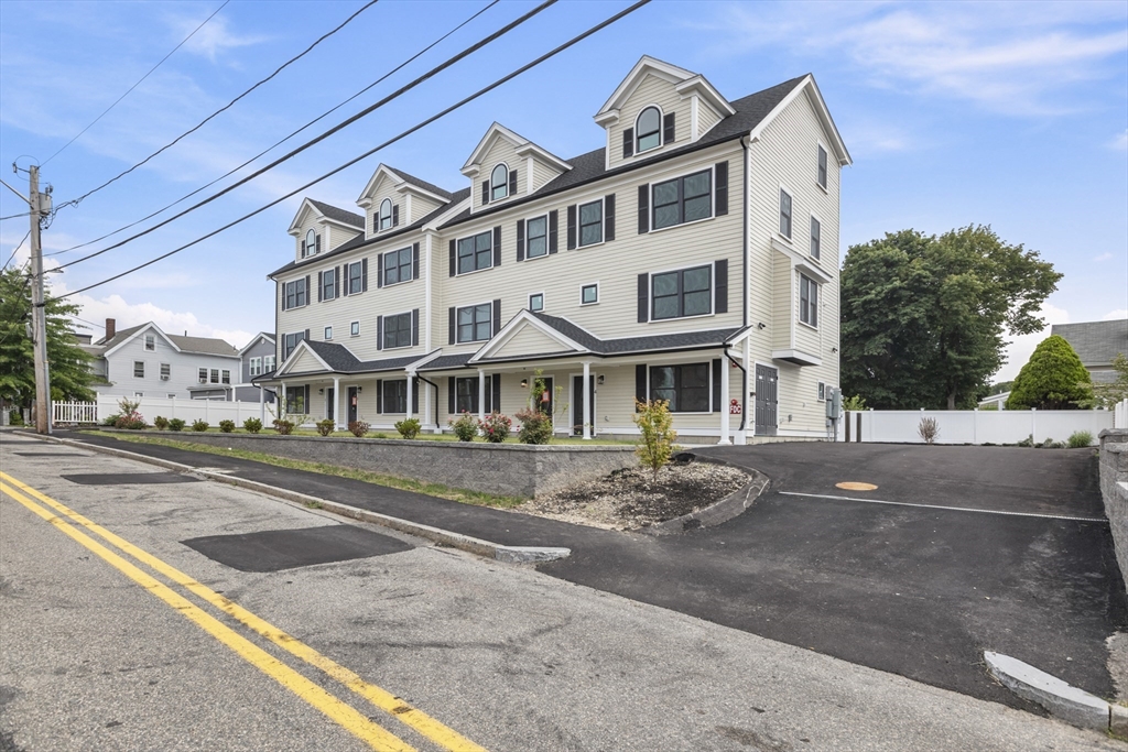 161 Sumner St