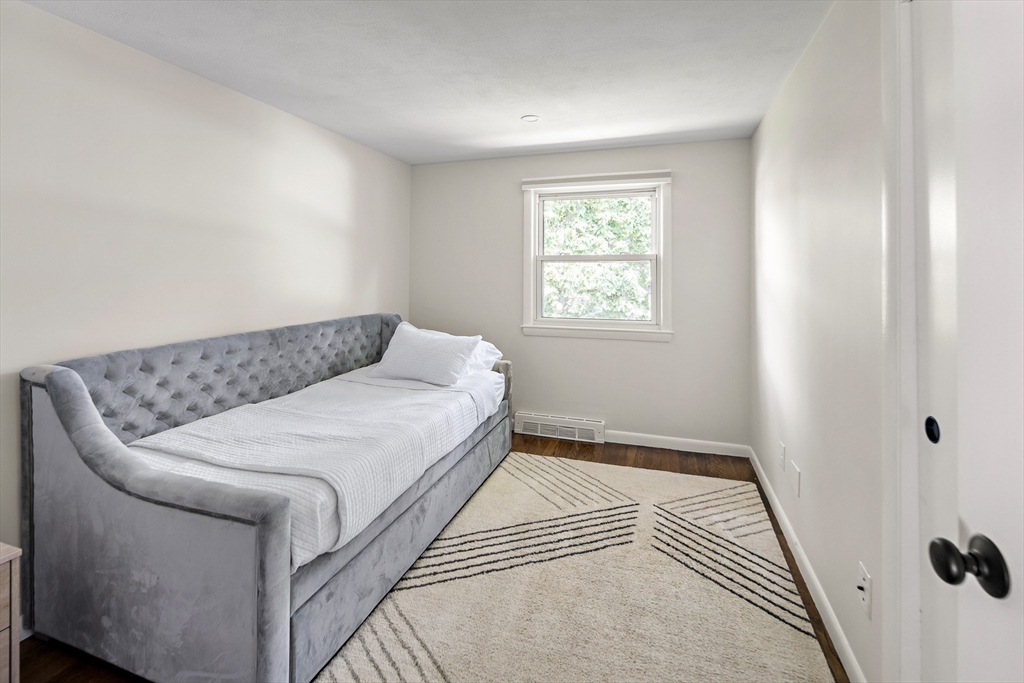 104 Salman St