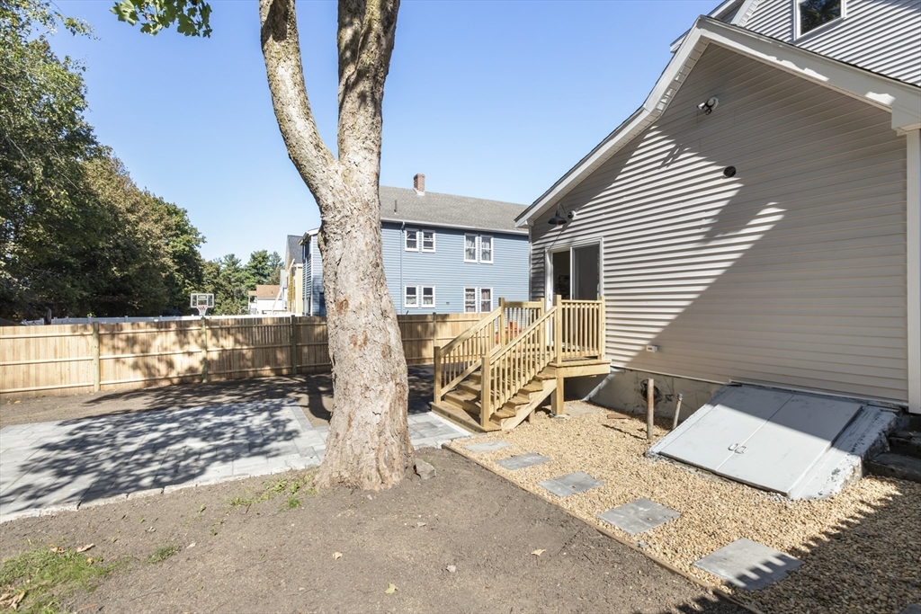 35 Garfield Avenue