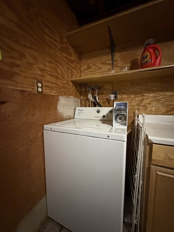 52 Jefferson Ave # 1