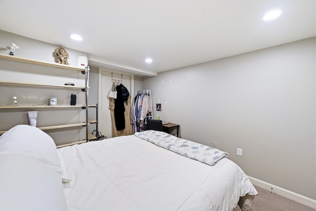 4 Wescott Rd