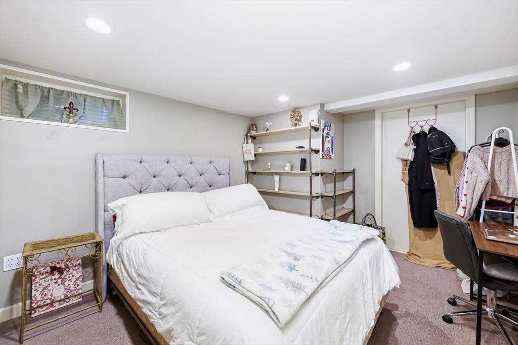 4 Wescott Rd