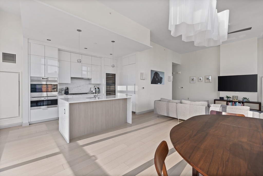 1 Franklin St # 3708