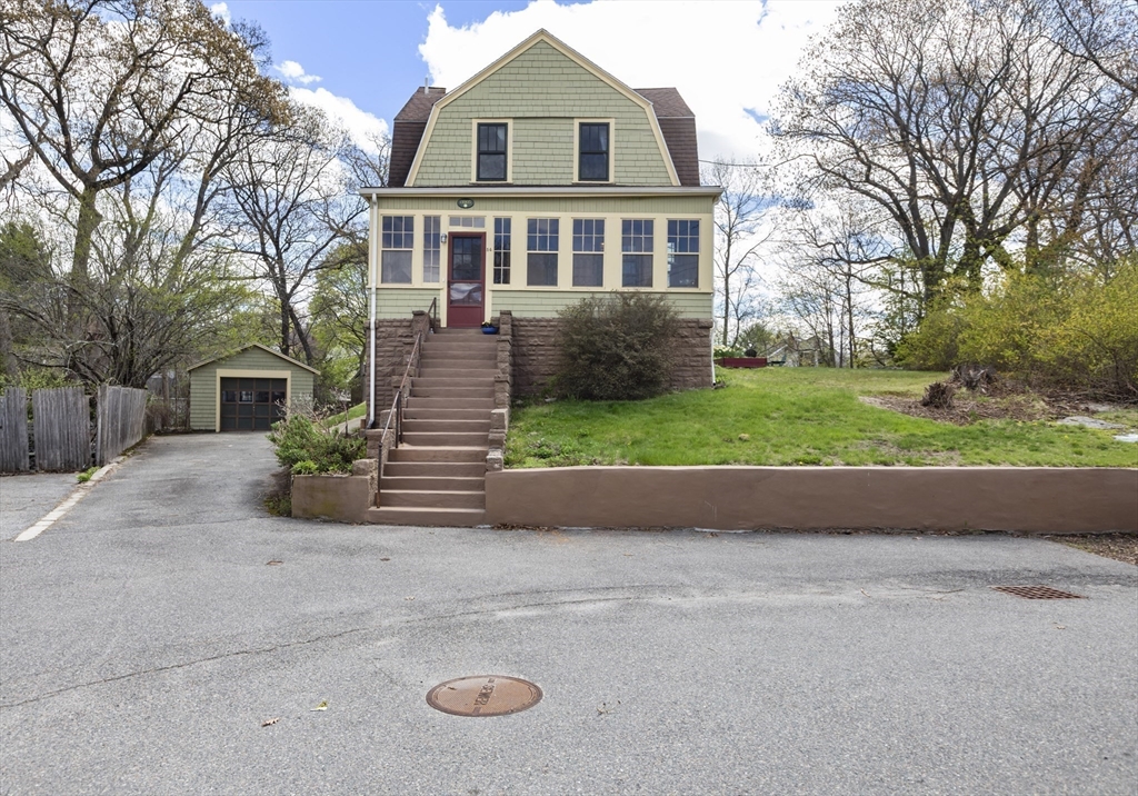 54 Oak Street