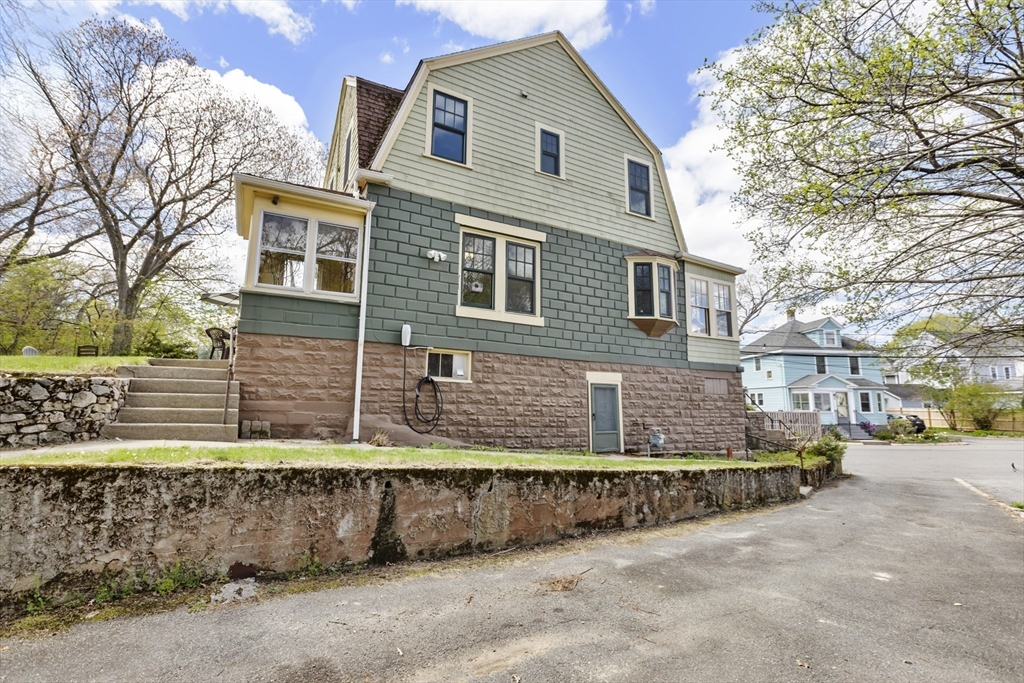 54 Oak Street