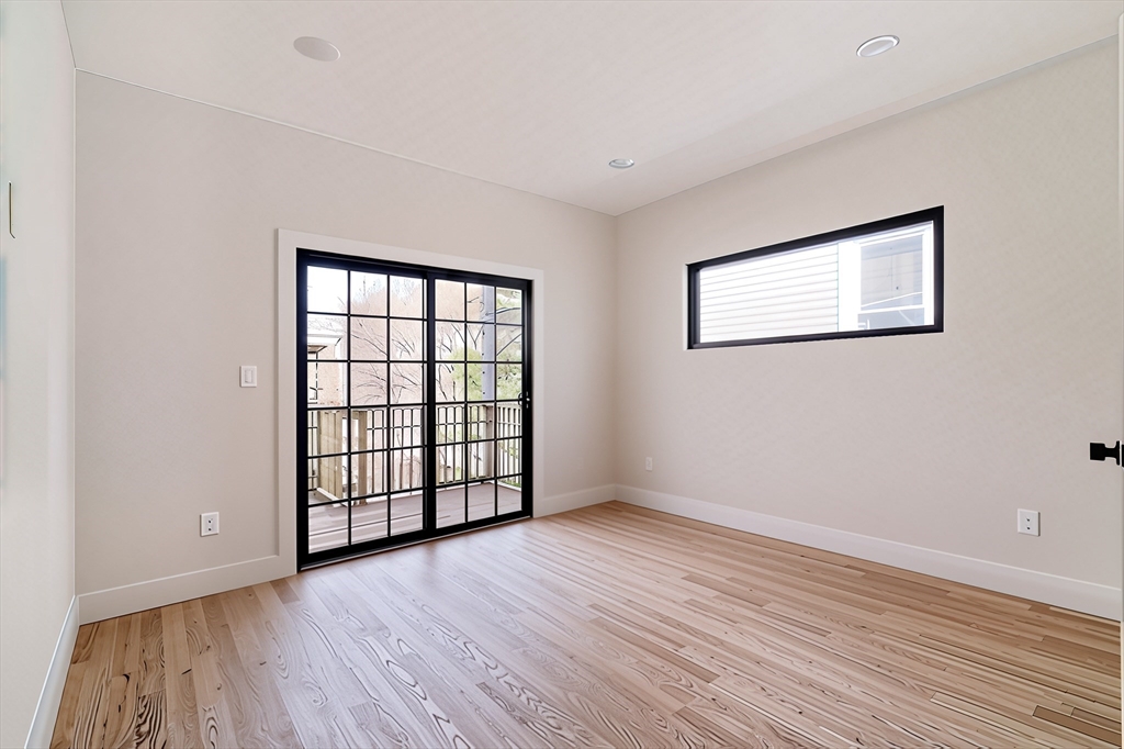 50 Crescent Ave # 3