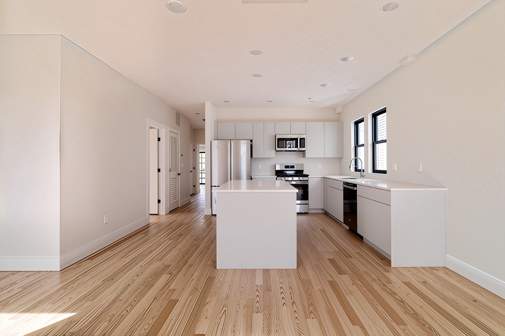 50 Crescent Ave # 3
