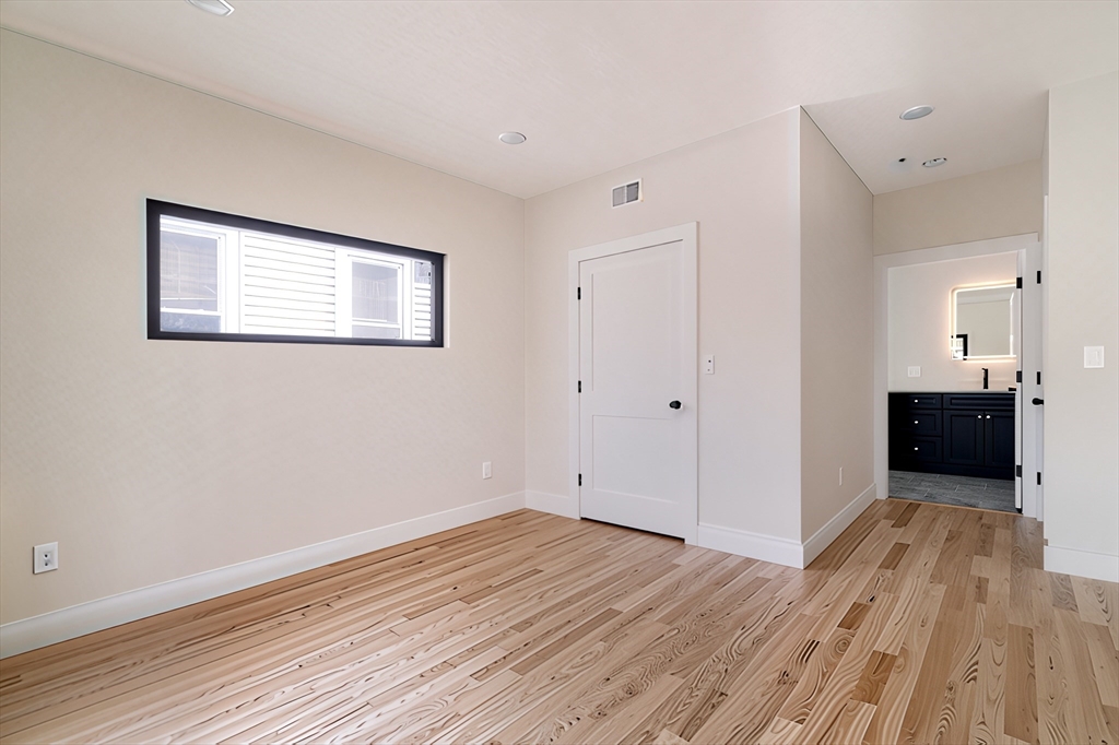 50 Crescent Ave # 3