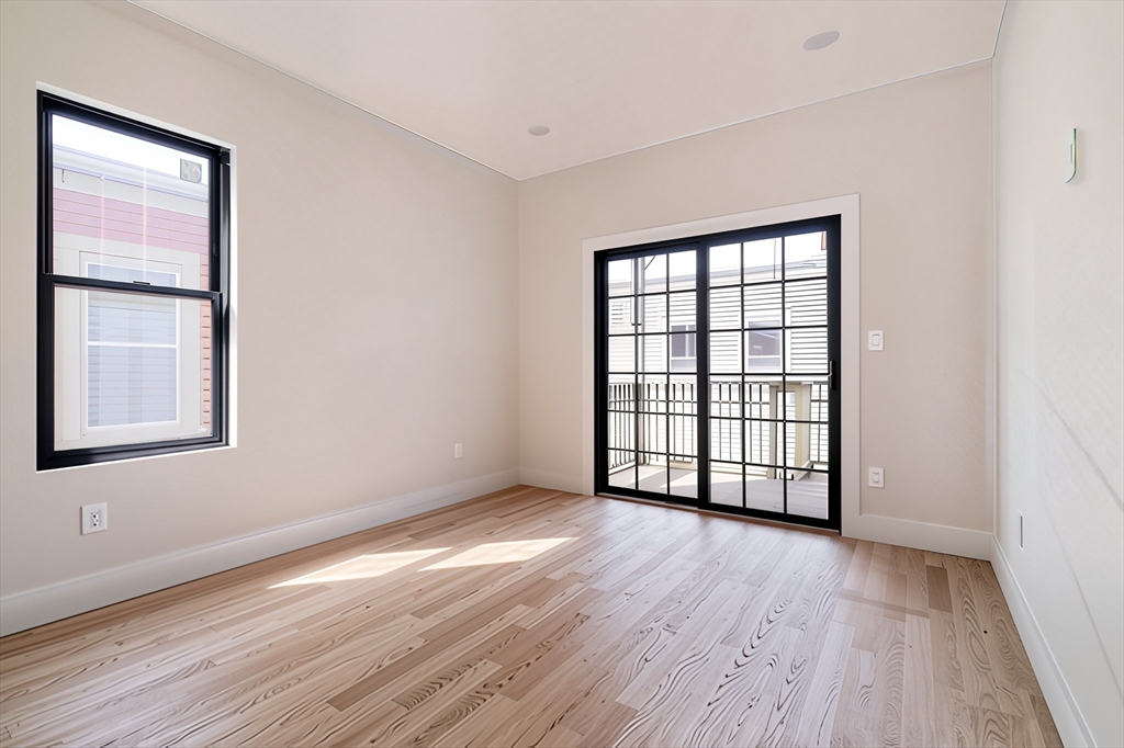 50 Crescent Ave # 3
