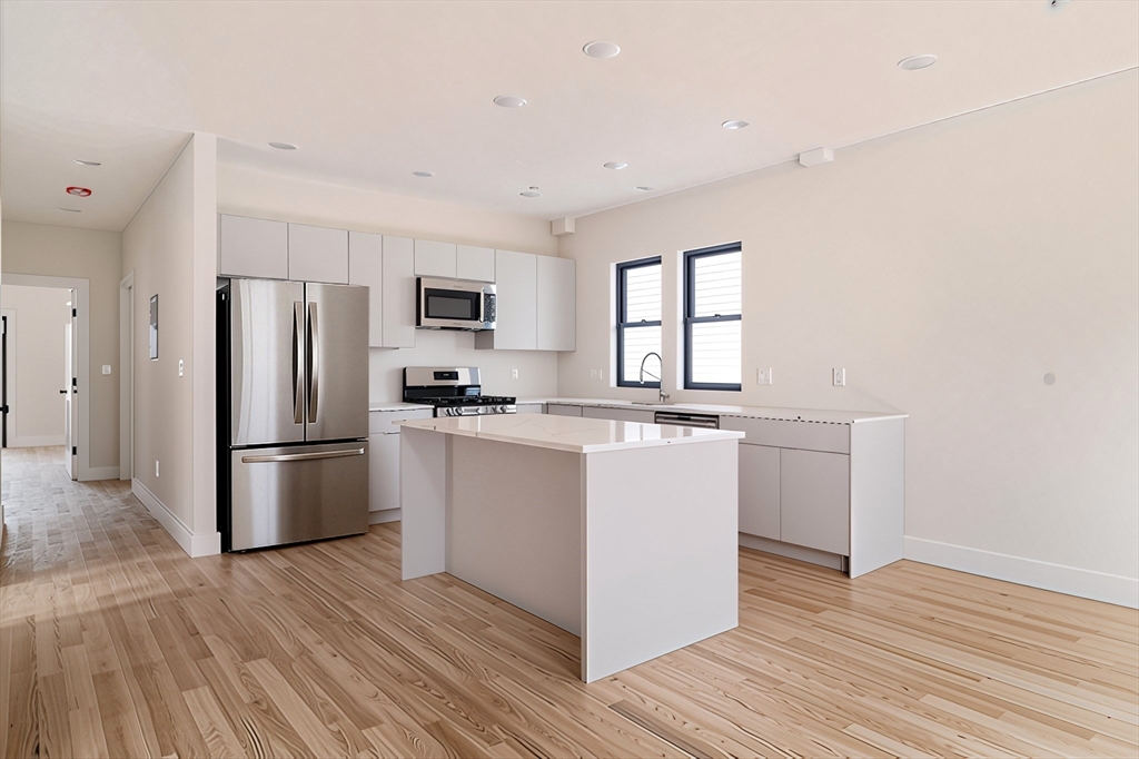 50 Crescent Ave # 3