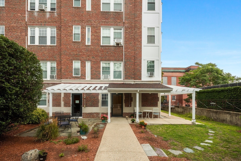 21 Bradlee Rd # 32