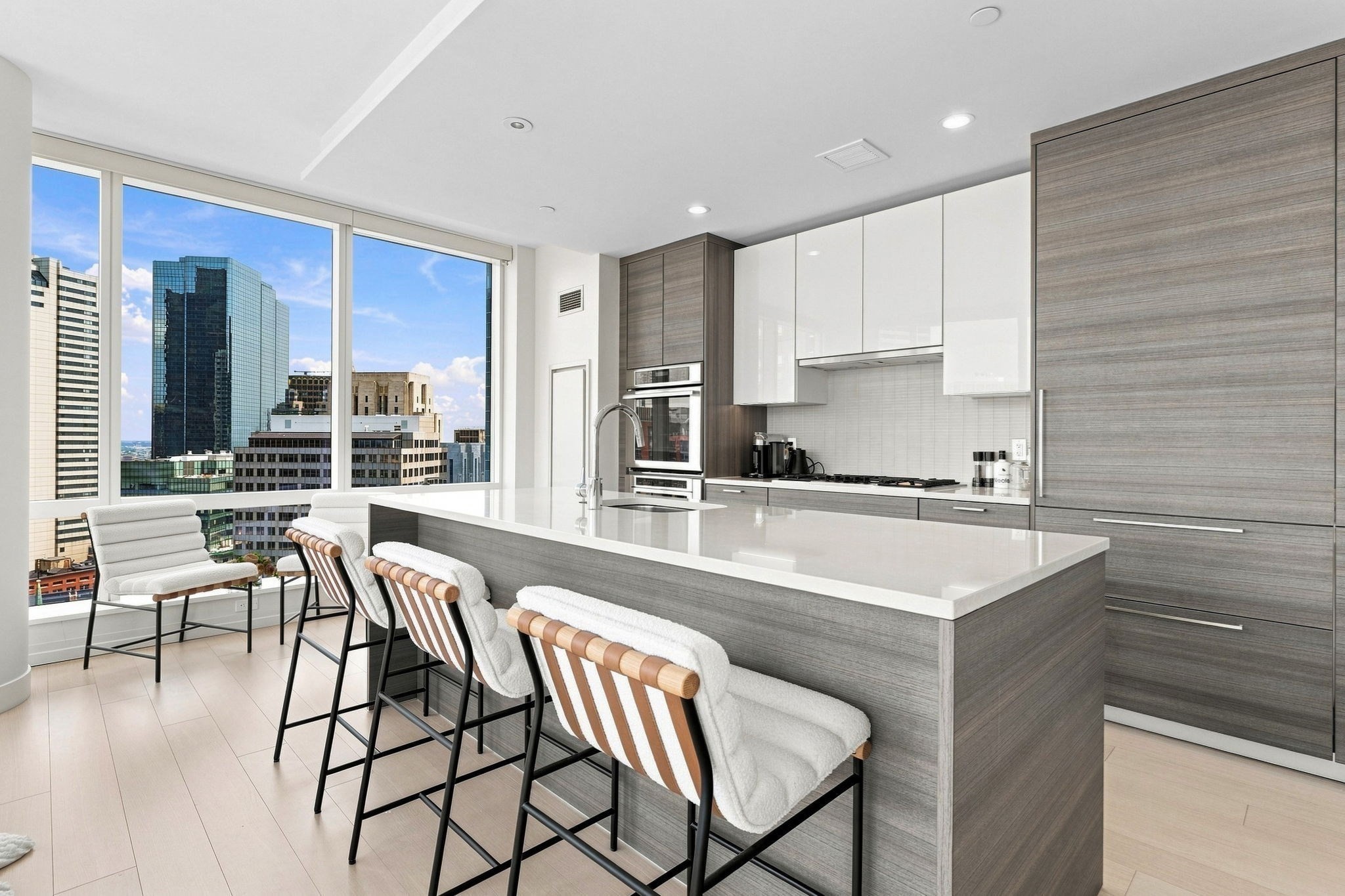 1 Franklin St # 2604
