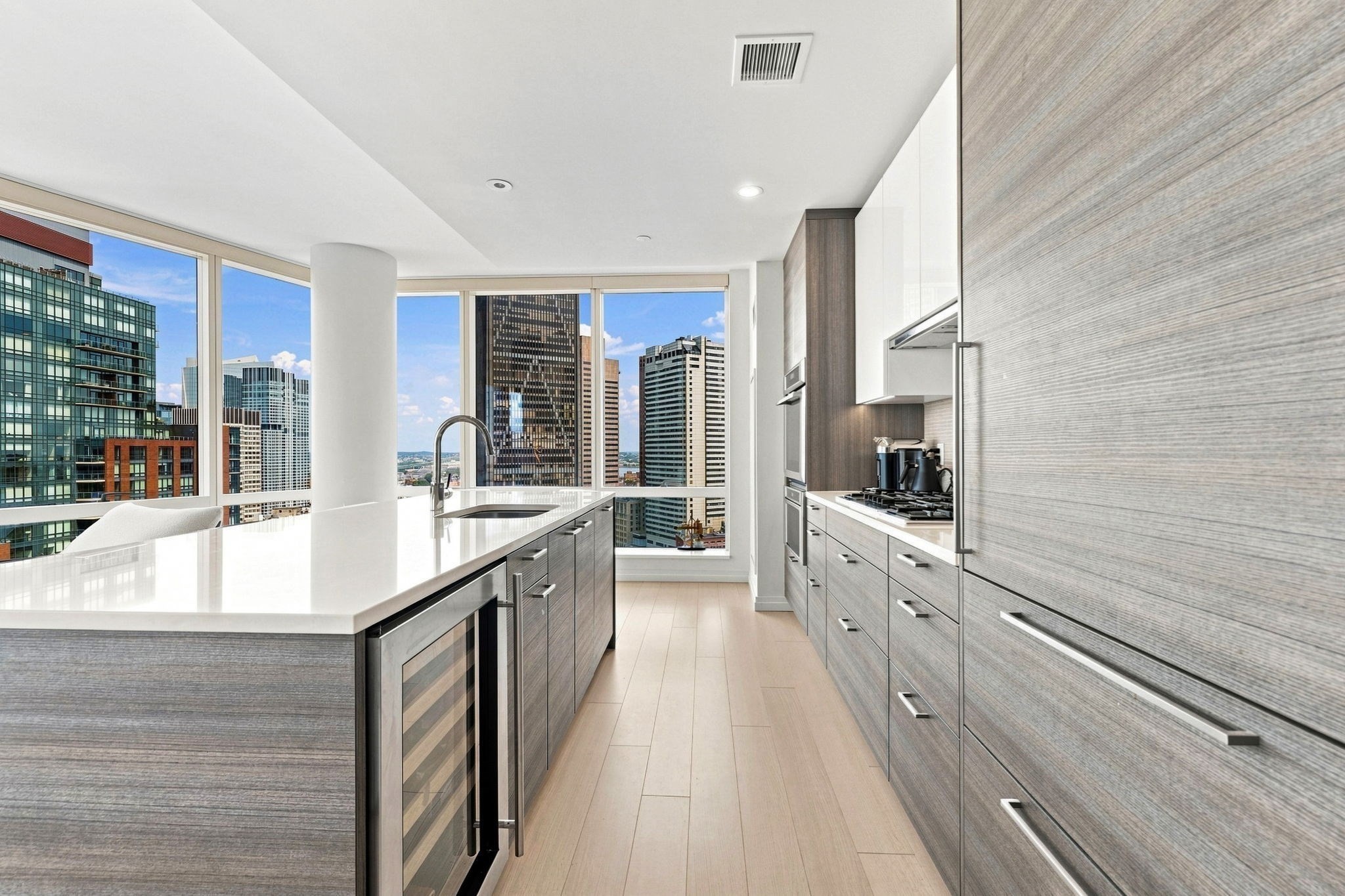 1 Franklin St # 2604