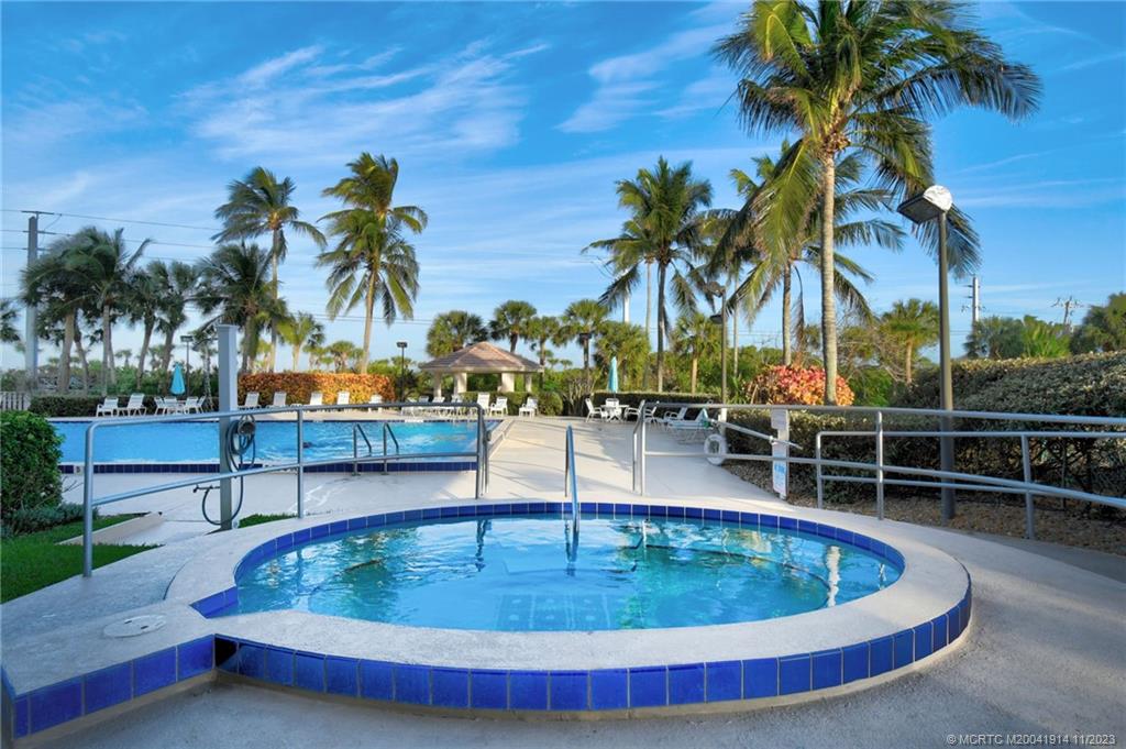 5047 N Highway A1a 1401