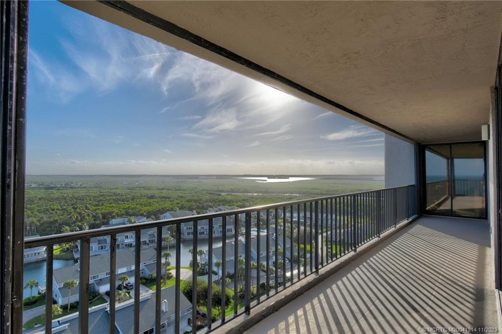 5047 N Highway A1a 1401
