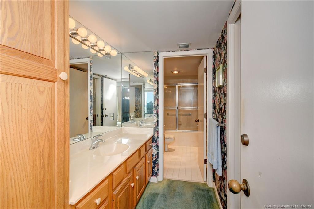 5047 N Highway A1a 1401