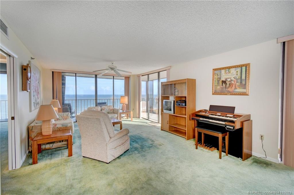 5047 N Highway A1a 1401