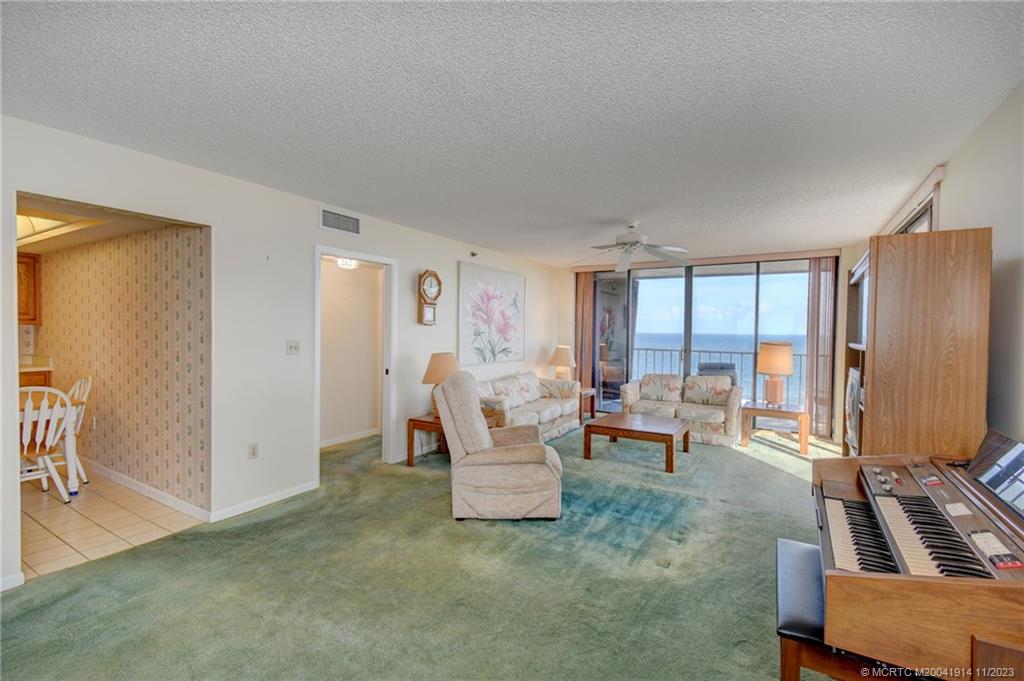 5047 N Highway A1a 1401