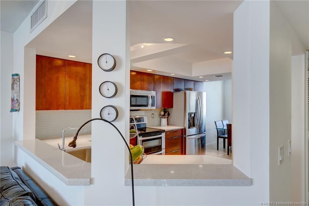 9600 S Ocean Drive 402