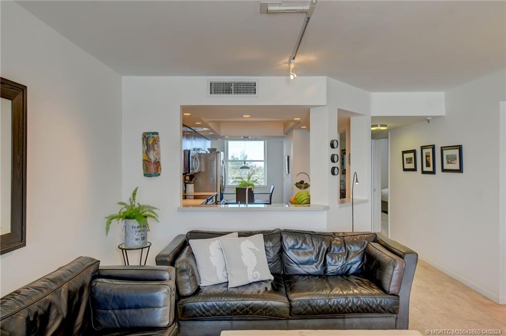 9600 S Ocean Drive 402
