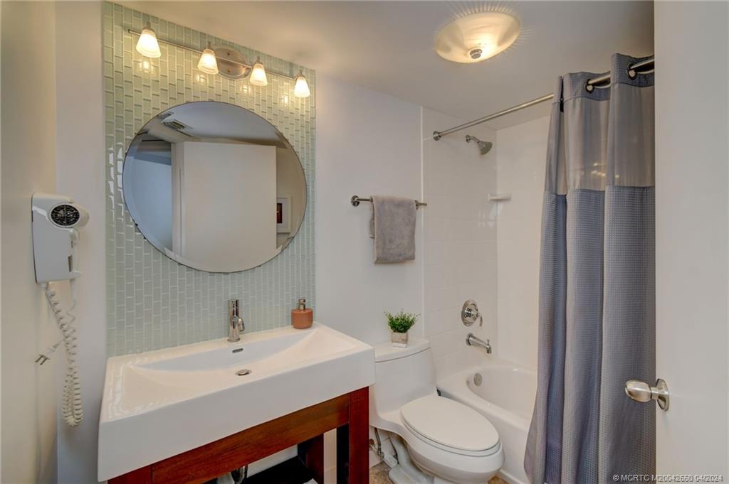 9600 S Ocean Drive 402