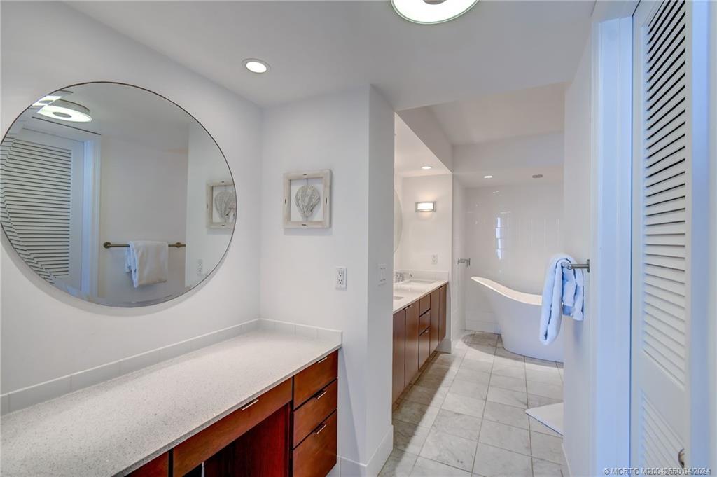 9600 S Ocean Drive 402