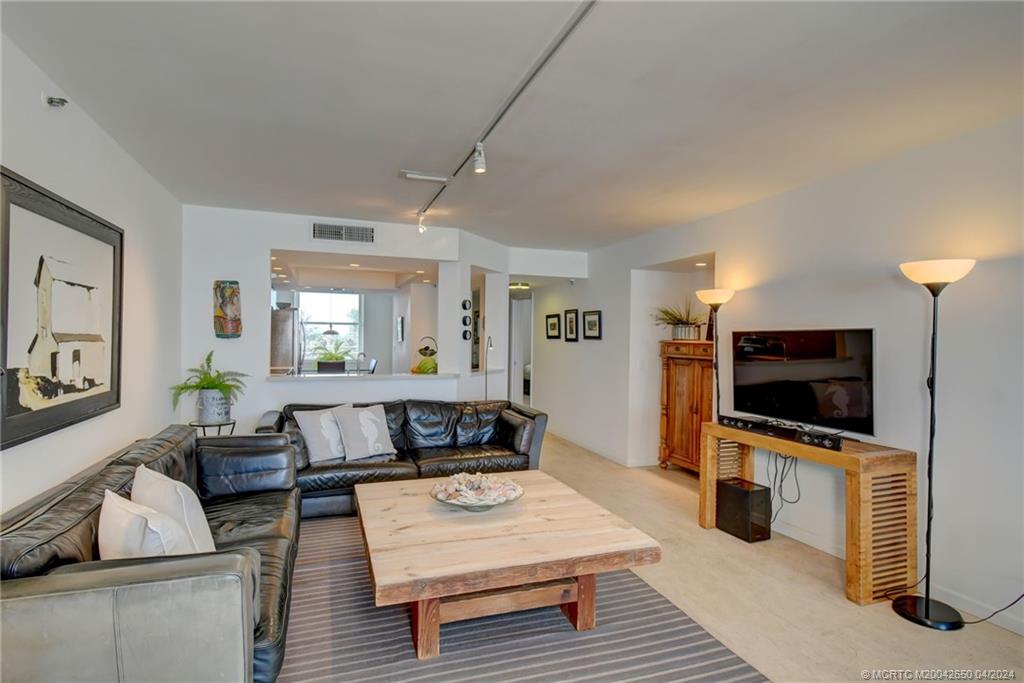9600 S Ocean Drive 402