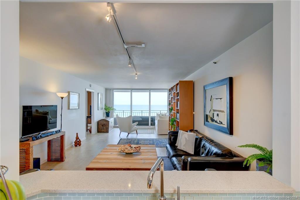 9600 S Ocean Drive 402