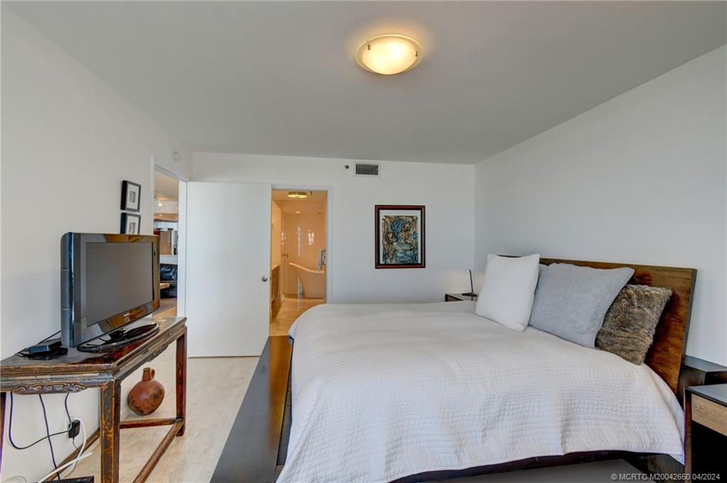 9600 S Ocean Drive 402