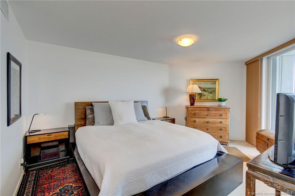 9600 S Ocean Drive 402