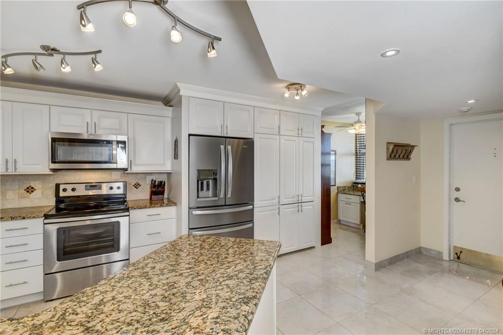 9550 S Ocean Drive 1703