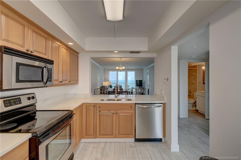 7370 S Ocean Drive 913