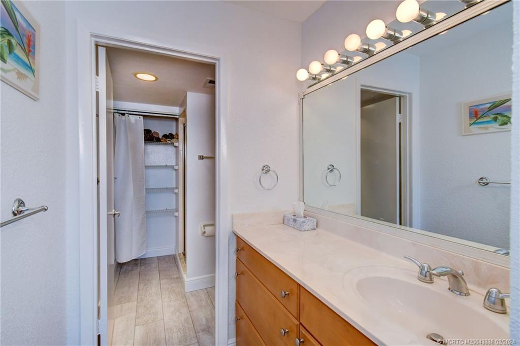 7370 S Ocean Drive 913