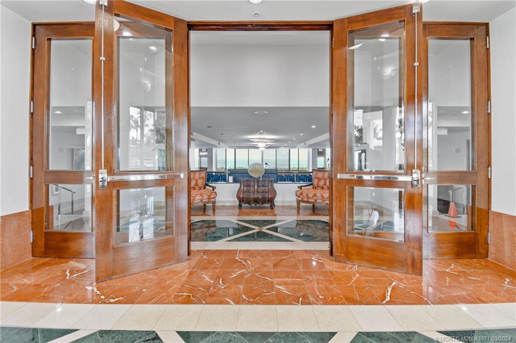8650 S Ocean Drive 806