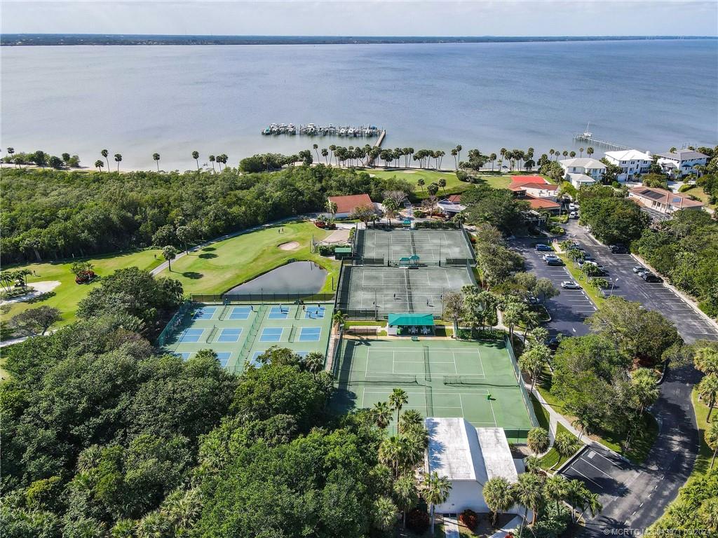 8650 S Ocean Drive 806