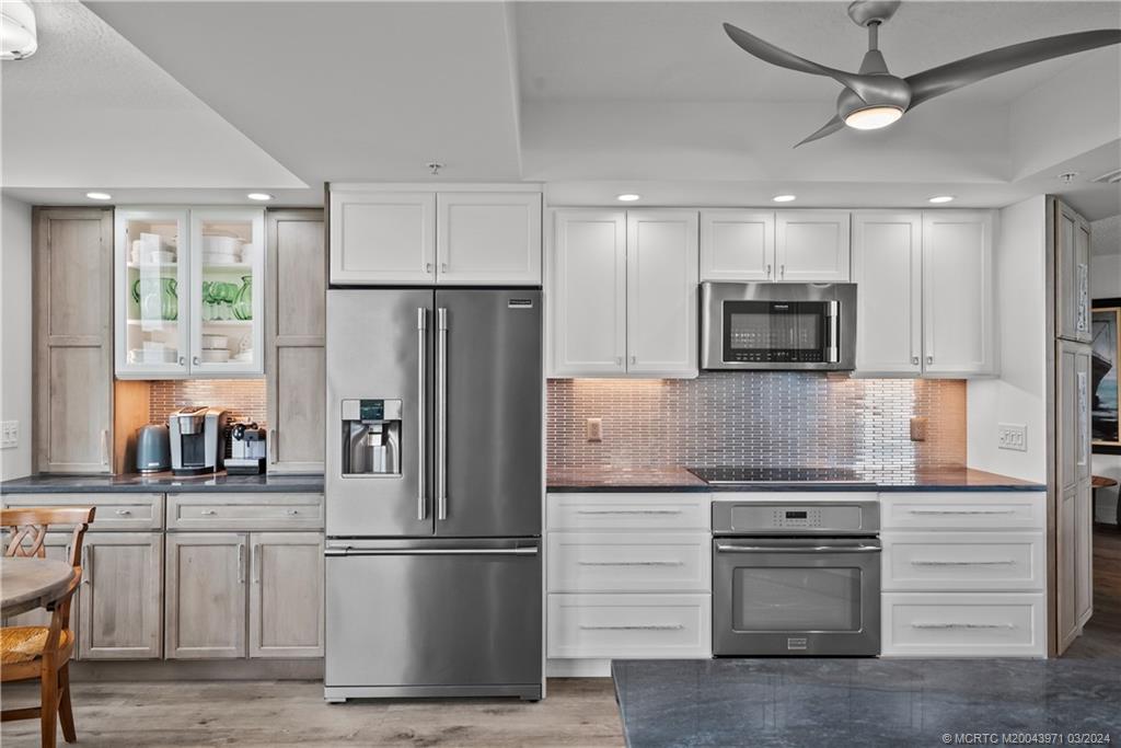 8650 S Ocean Drive 806
