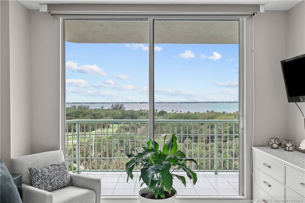 8650 S Ocean Drive 806